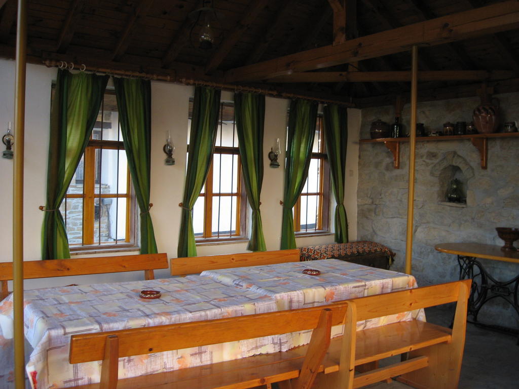 Guest House Astra Arbanassi Exterior foto