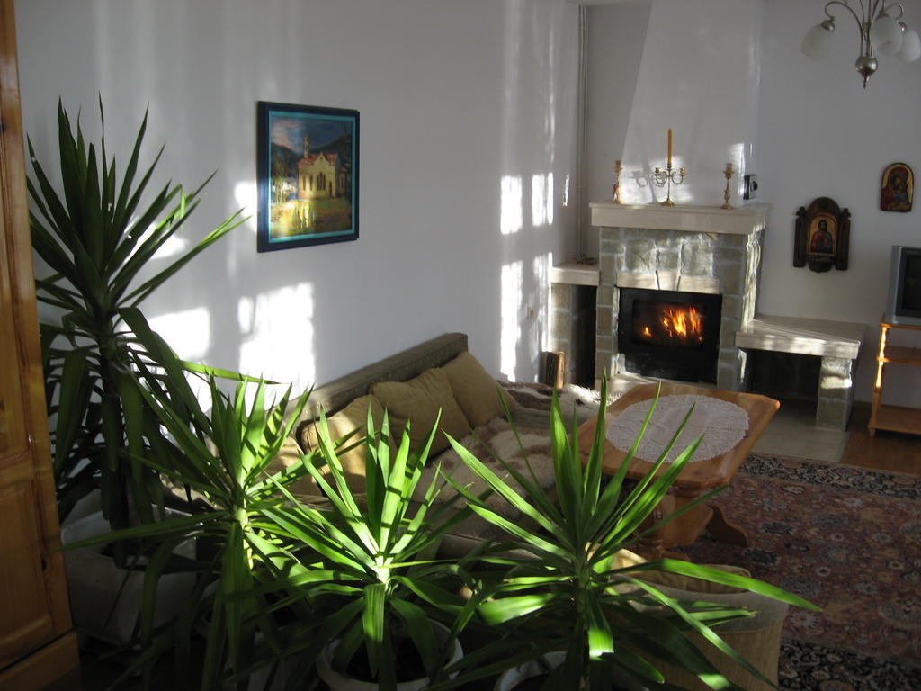 Guest House Astra Arbanassi Zimmer foto